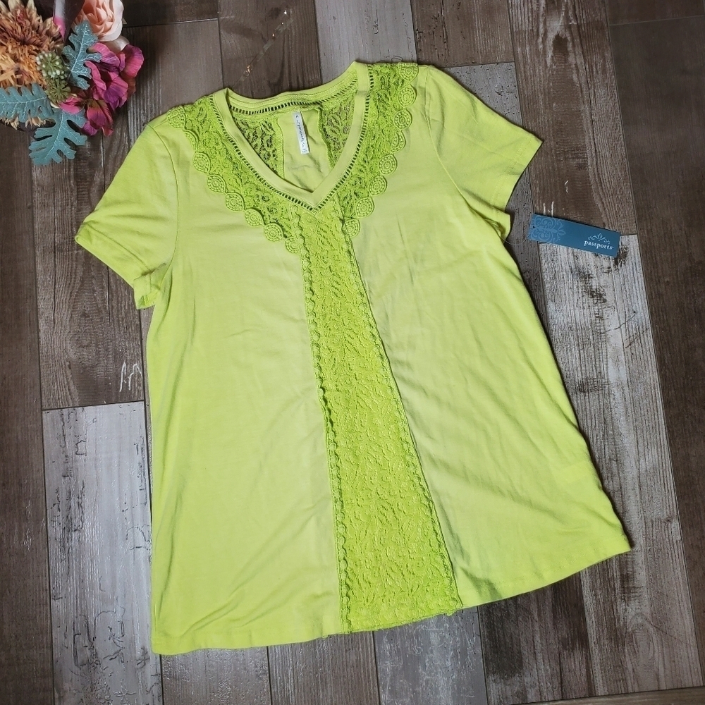 NWT PASSPORTS Women's Short Sleeve Lace Shirt Size Medium Lime Green